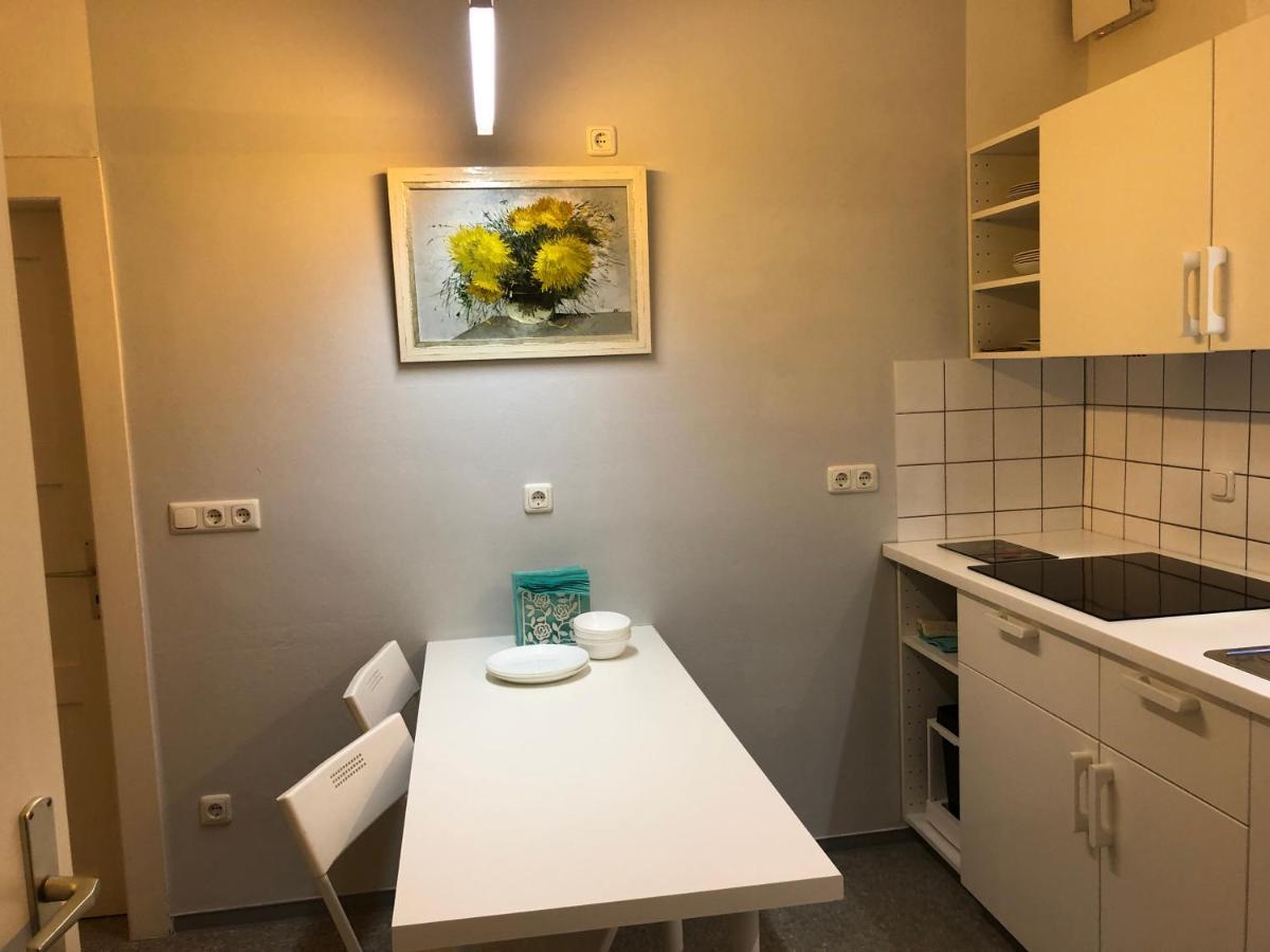 Altstadt Naehe 7 Min Fussweg Ueber Alte Maibruecke Zu Pension Mit Balkon & Garten, Ideal For Long Stay, Relocation Ochsenfurt Kültér fotó