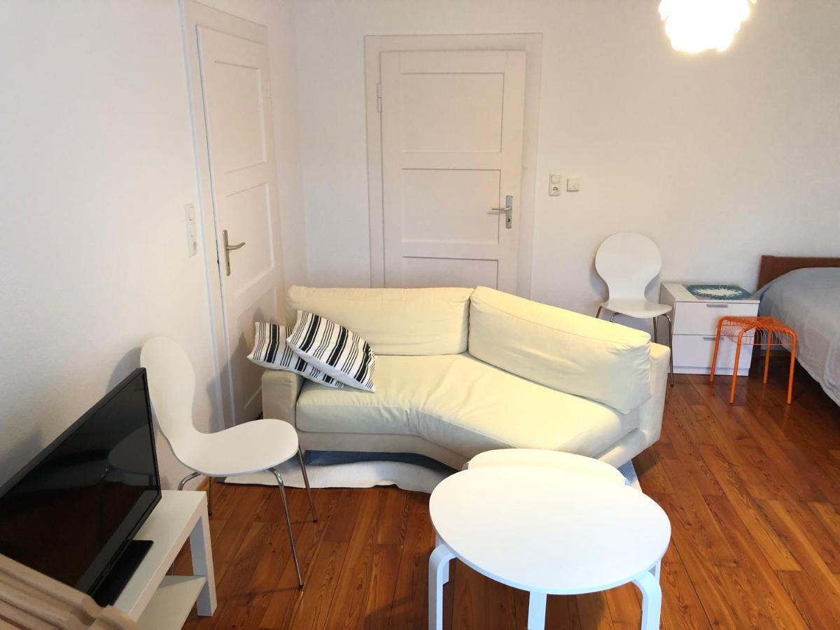 Altstadt Naehe 7 Min Fussweg Ueber Alte Maibruecke Zu Pension Mit Balkon & Garten, Ideal For Long Stay, Relocation Ochsenfurt Kültér fotó